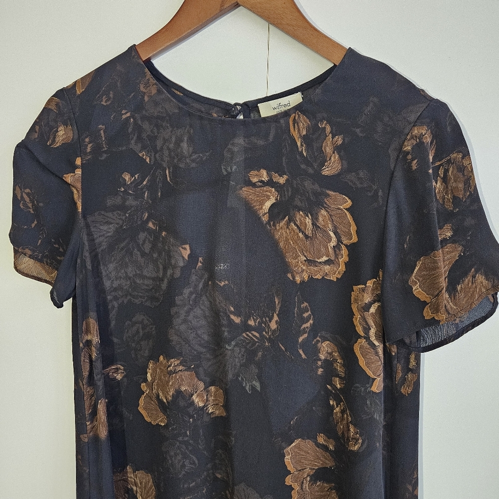 WILFRED 100% Silk Short Sleeve Blouse Size Small Aritzia - Picture 2 of 9